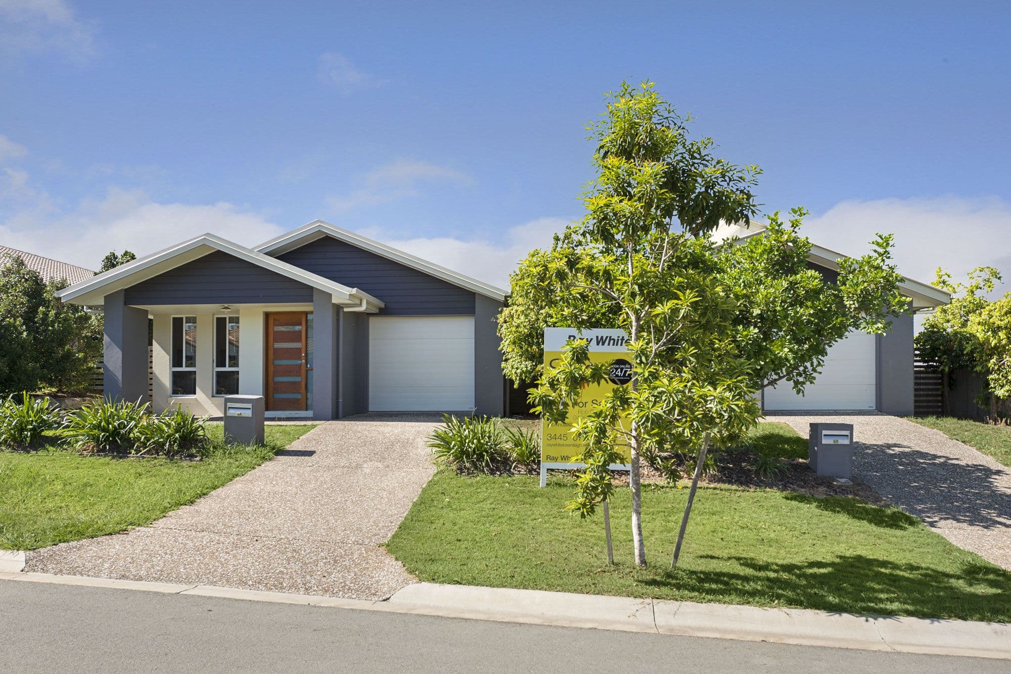 9A and 9B Oakvale Avenue, HOLMVIEW QLD 4207, Holmview - Image 1