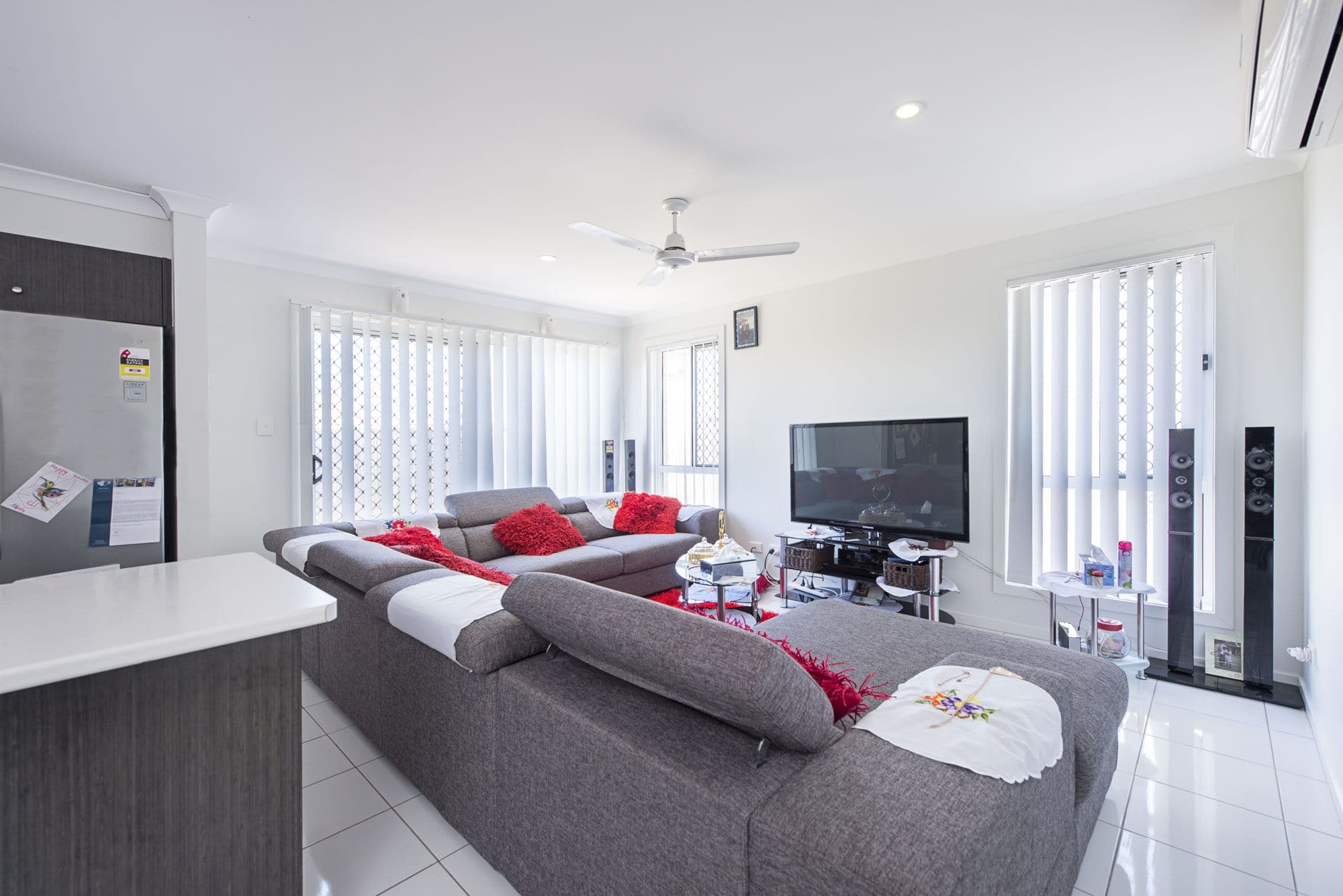 9A and 9B Oakvale Avenue, HOLMVIEW QLD 4207, Holmview - Thumbnail 4