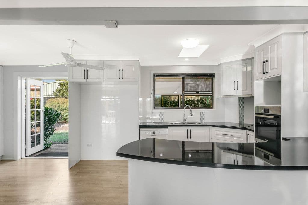 12 Westbrook Street, Newtown QLD 4350, Newtown - Thumbnail 3
