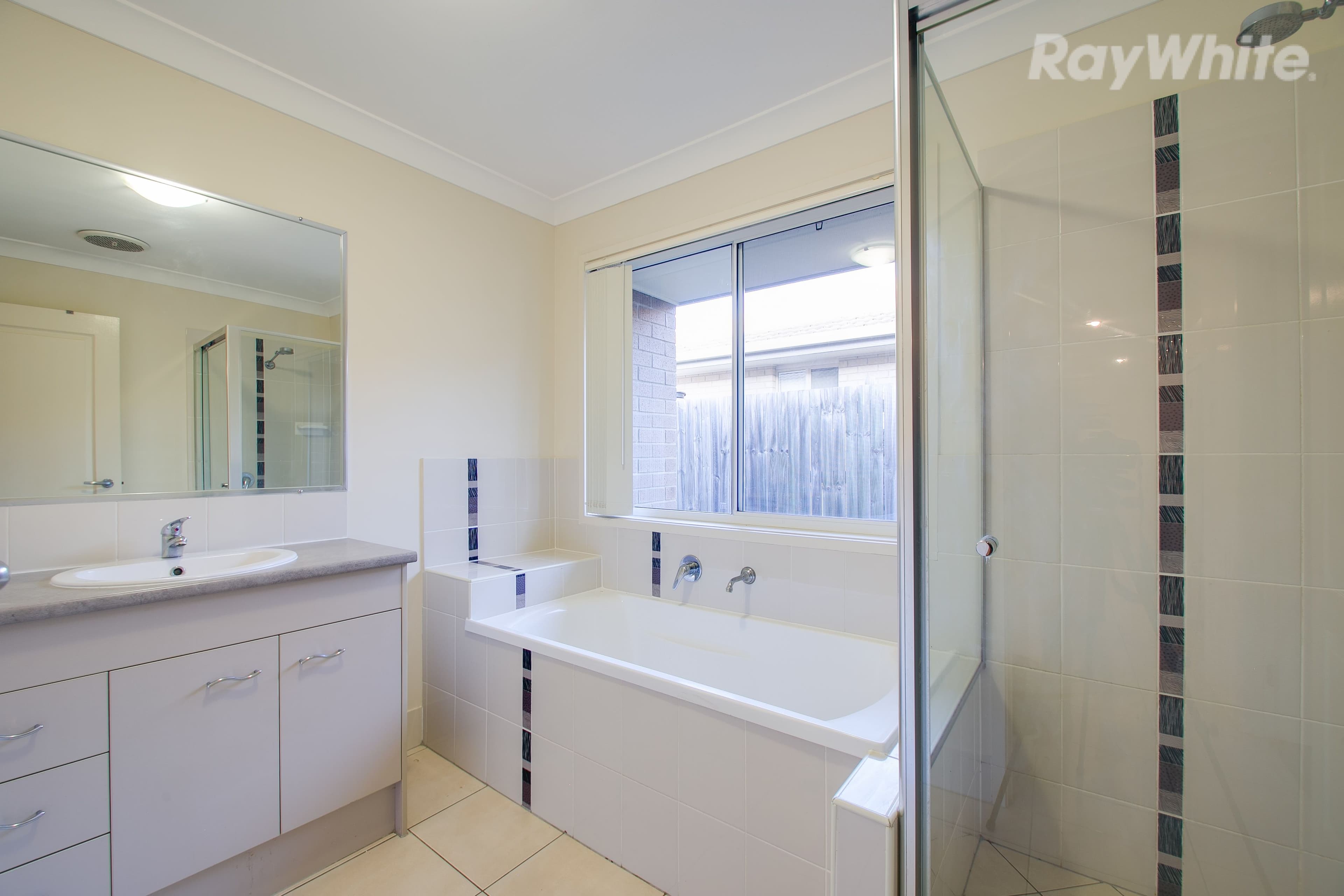 10 Piddington Street, Redbank Plains QLD 4301, Redbank Plains - Thumbnail 7