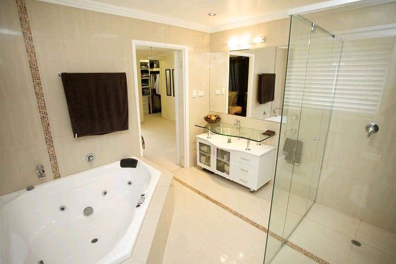 18 Fulton Street, WISHART QLD 4122, Wishart - Thumbnail 4