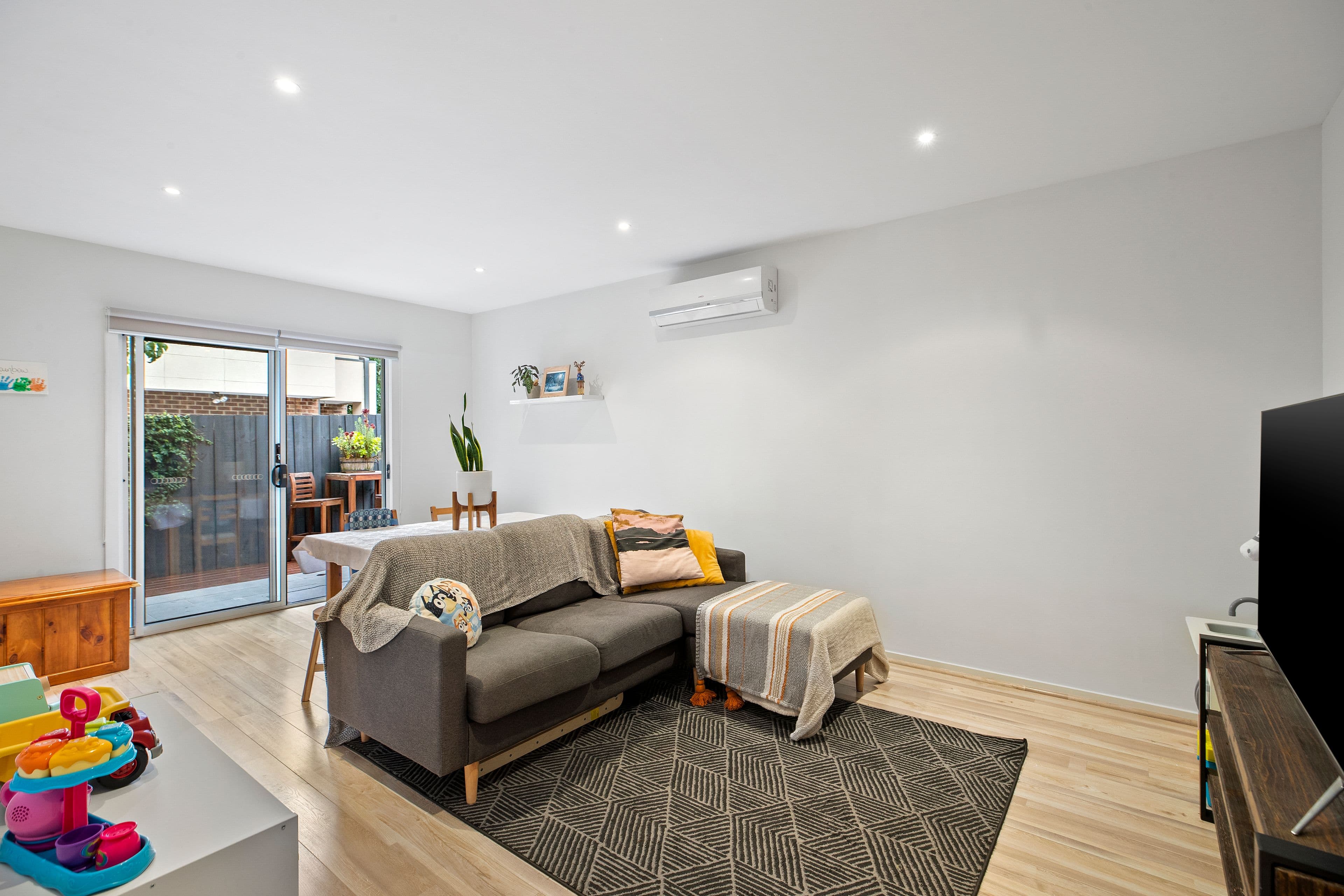 9 Stamford Crescent, Rowville VIC 3178, Rowville - Thumbnail 4