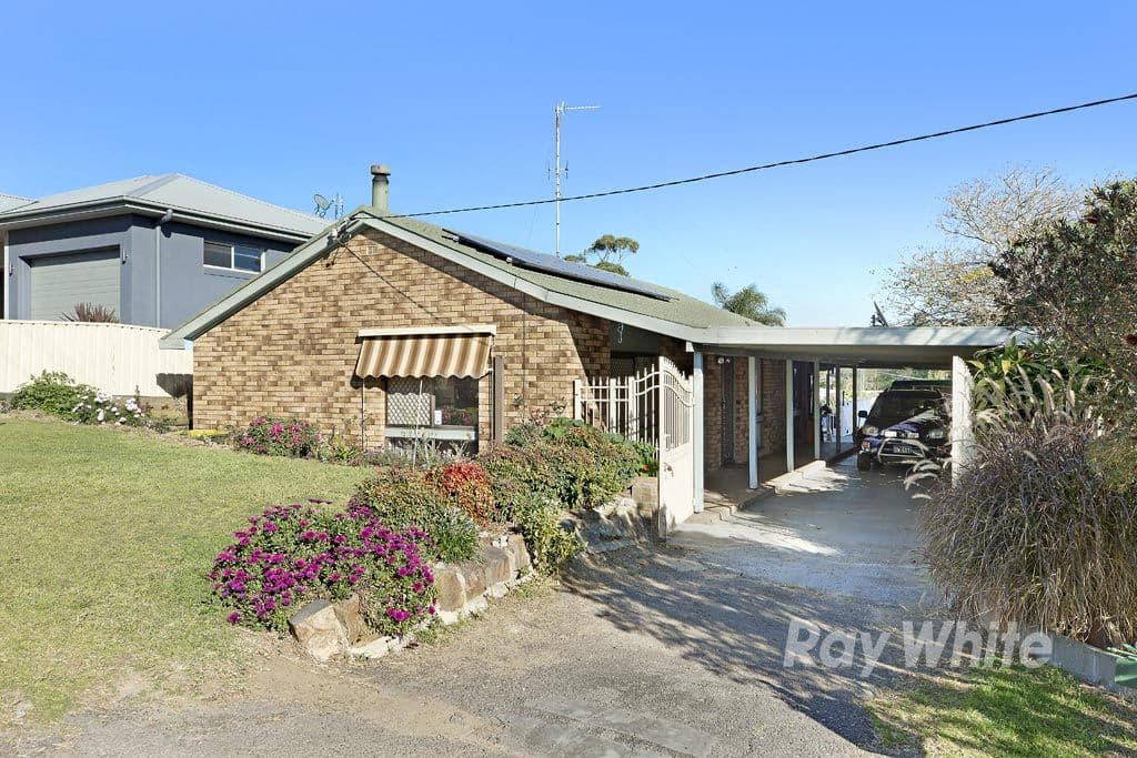 8 Tuloa Street, Wangi Wangi - Image 1