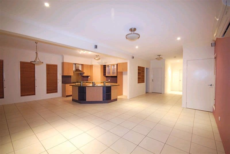 130  White Street, WAVELL HEIGHTS QLD 4012, Wavell Heights - Thumbnail 7