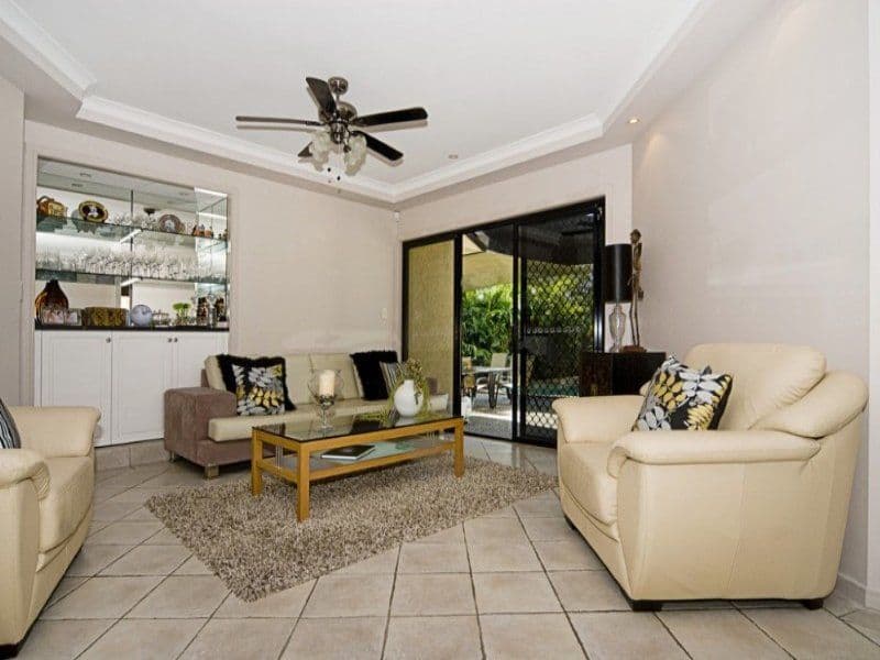 23 Hazel Court, ARUNDEL QLD 4214, Arundel - Thumbnail 2