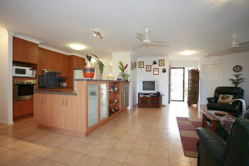 17 San Antonio Court, MOUNT LOUISA QLD 4814, Mount Louisa - Thumbnail 3