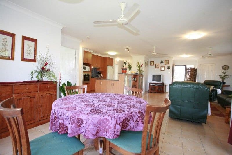 17 San Antonio Court, MOUNT LOUISA QLD 4814, Mount Louisa - Thumbnail 8