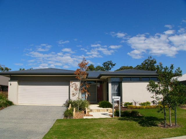 1 Franklin Street, WAKERLEY QLD 4154, Wakerley - Image 1