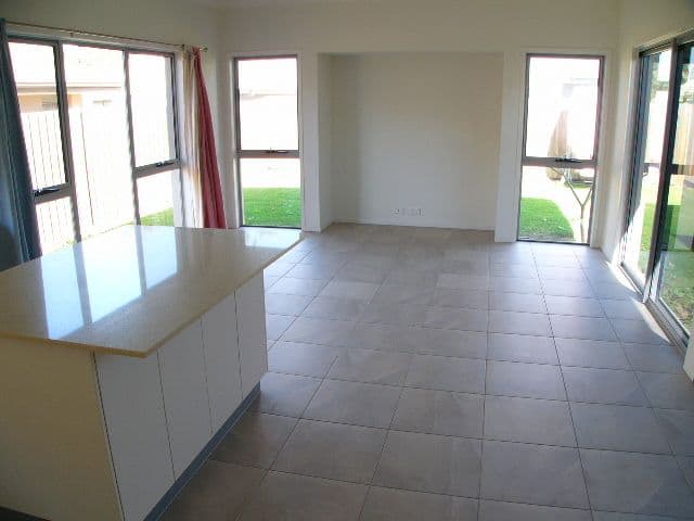 1 Franklin Street, WAKERLEY QLD 4154, Wakerley - Thumbnail 5