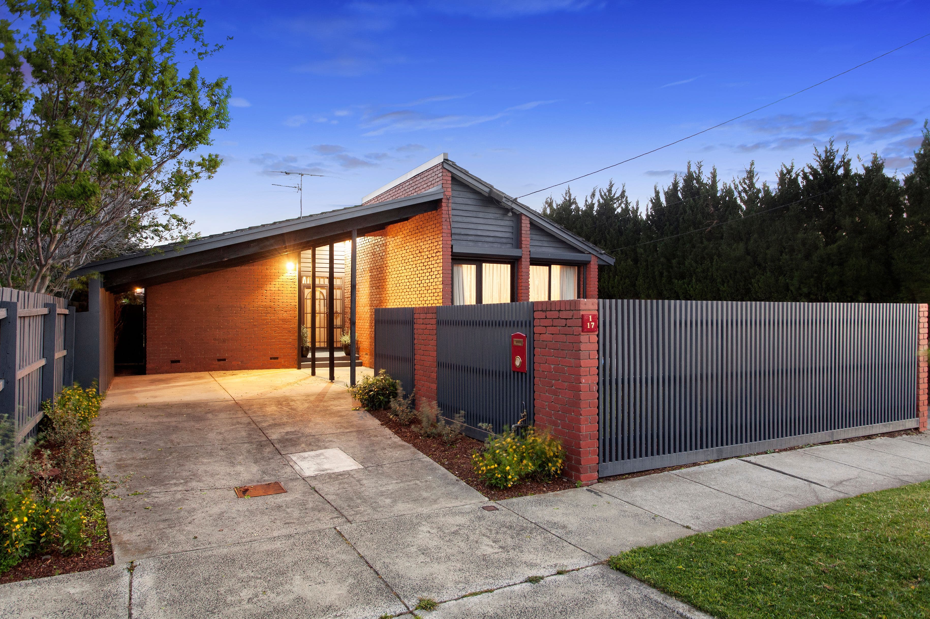 2 Lauffre Walk, Caroline Springs - Image 1