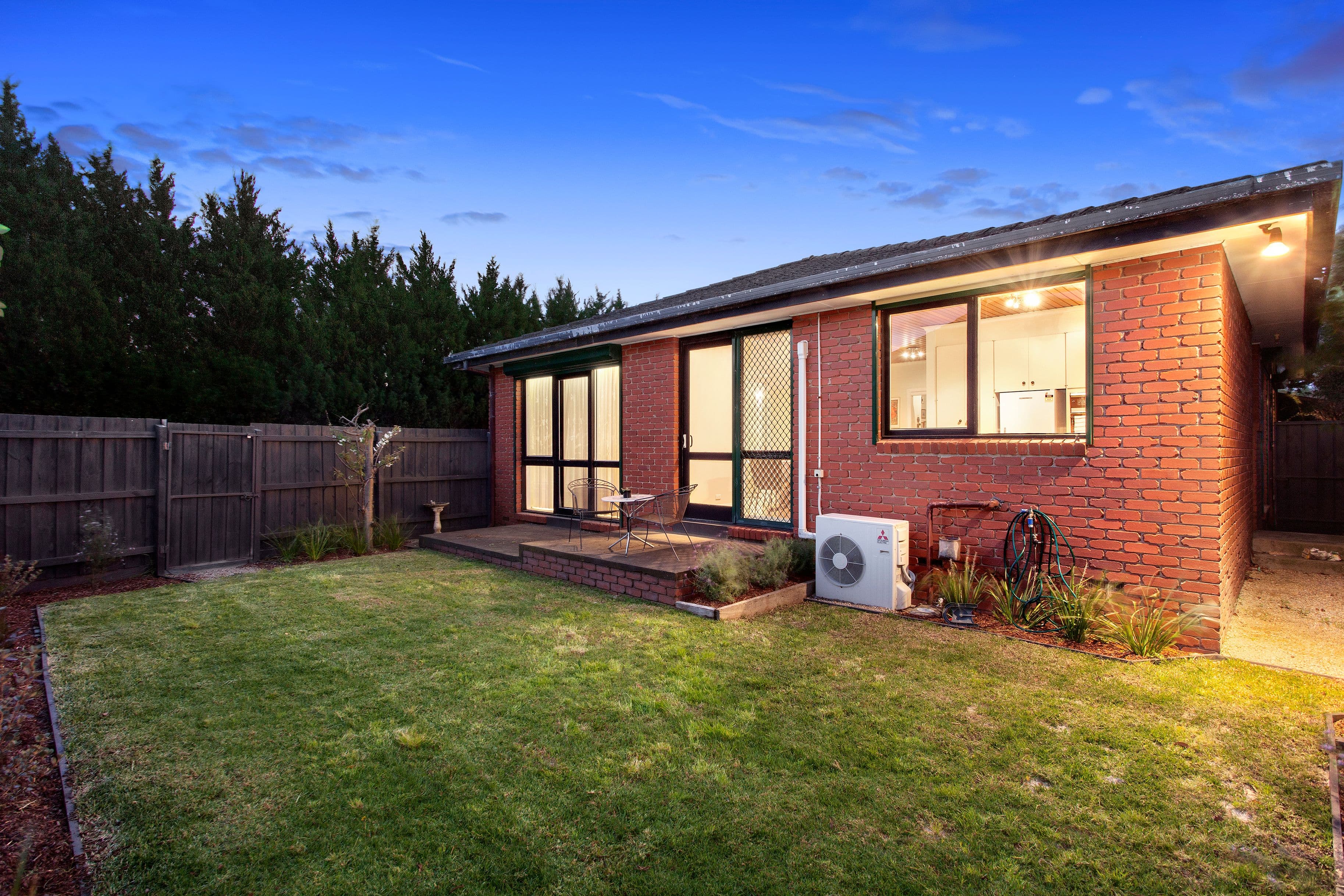 2 Lauffre Walk, Caroline Springs - Thumbnail 4
