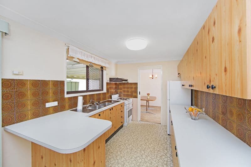 13 Barramundi Place, BATEAU BAY NSW 2261, Bateau Bay - Thumbnail 3