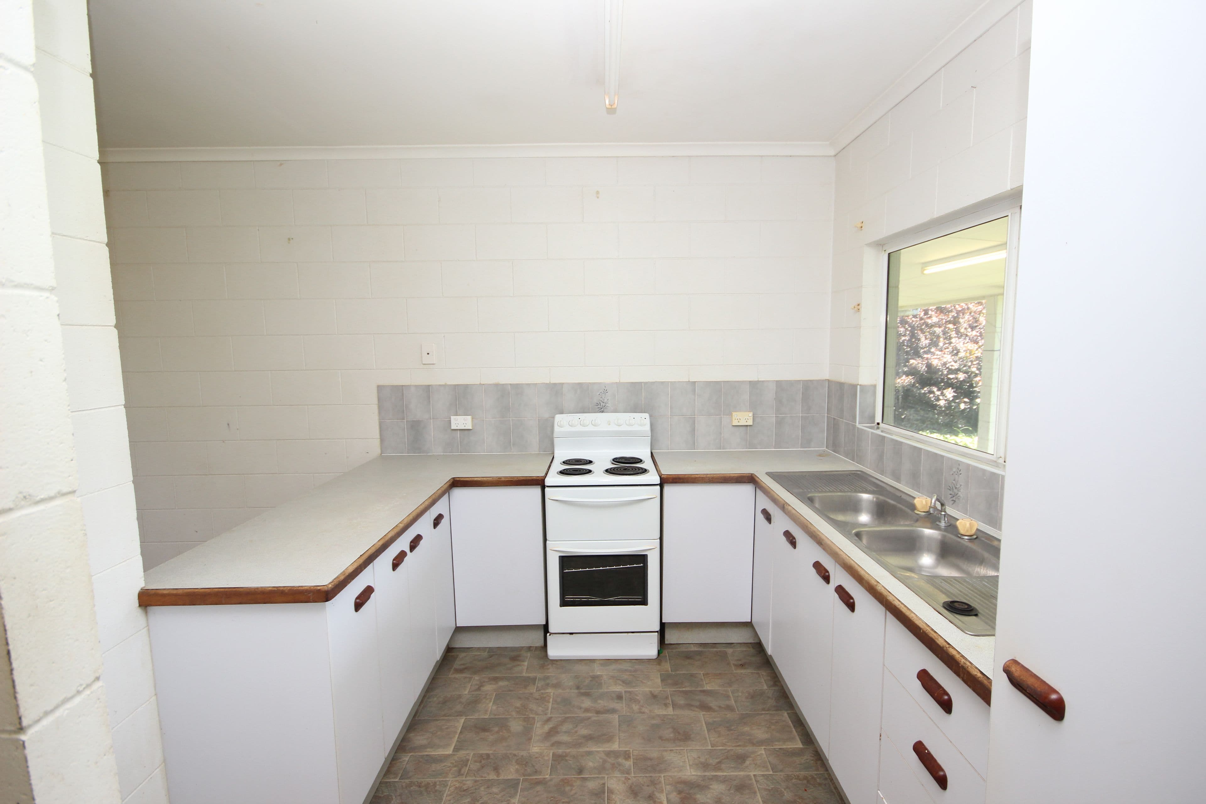 19 Mclaughlin Road, Bentley Park QLD 4869, Bentley Park - Thumbnail 2