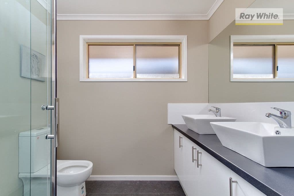 16 Sixth Avenue, ROSEBUD VIC 3939, Rosebud - Thumbnail 6