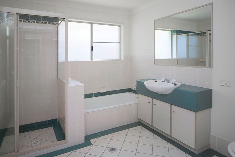 18 Discovery Drive, HELENSVALE QLD 4212, Helensvale - Thumbnail 4