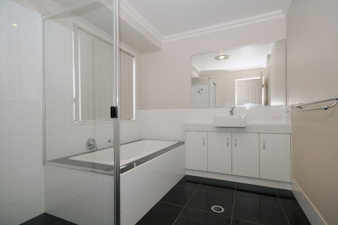 38 Honeyeater Drive, Highfields QLD 4352, Highfields - Thumbnail 6