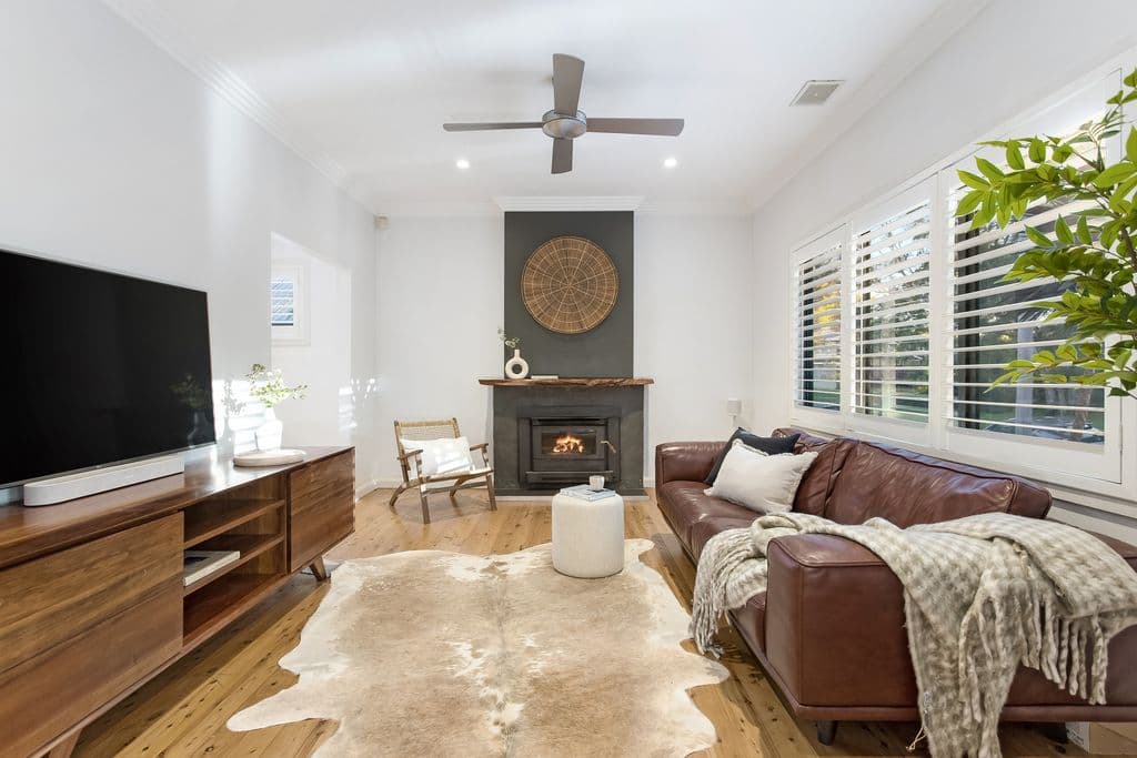 35 Phillips Crescent, Mangerton - Image 1