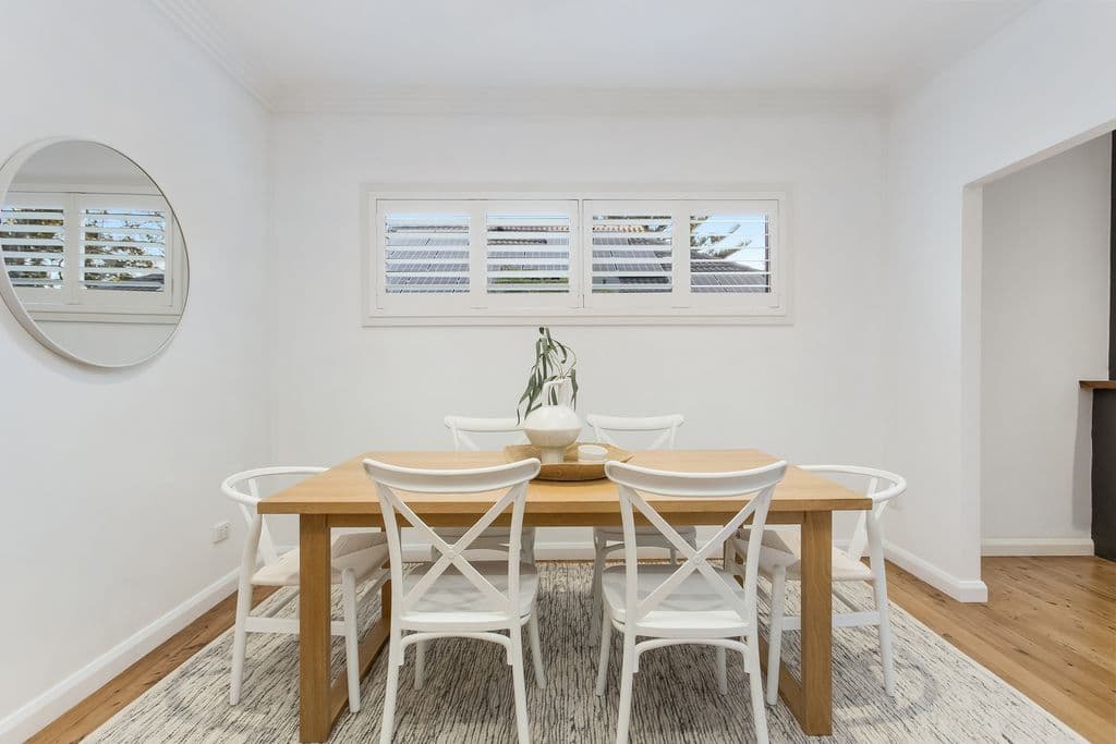 35 Phillips Crescent, Mangerton - Thumbnail 2