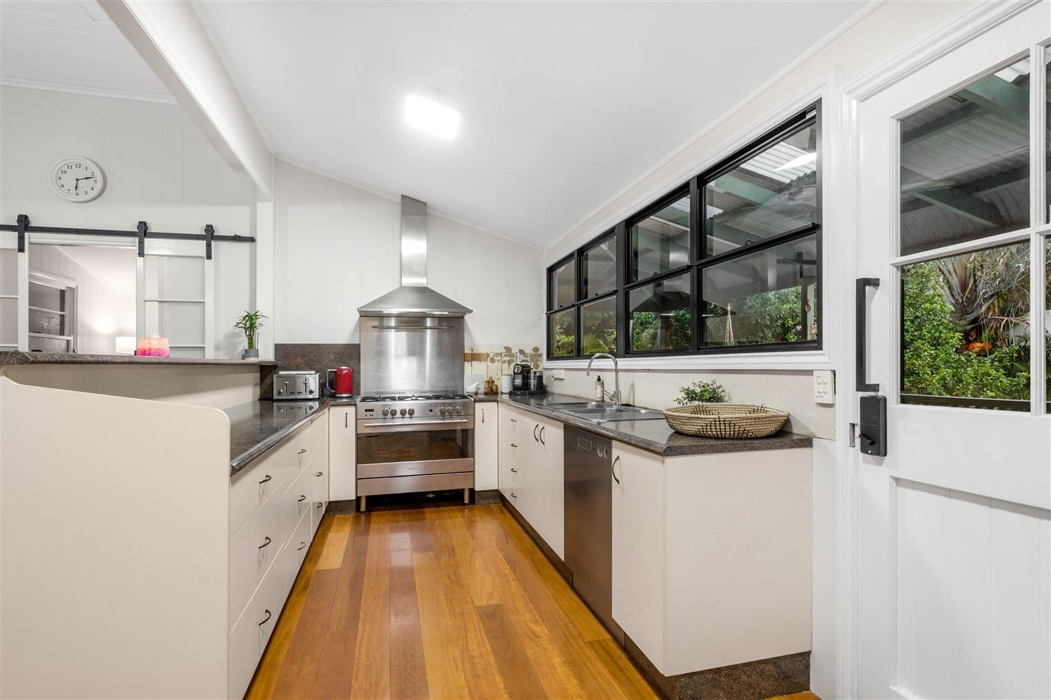 15 York Street, Hamilton QLD 4007, Hamilton - Thumbnail 3