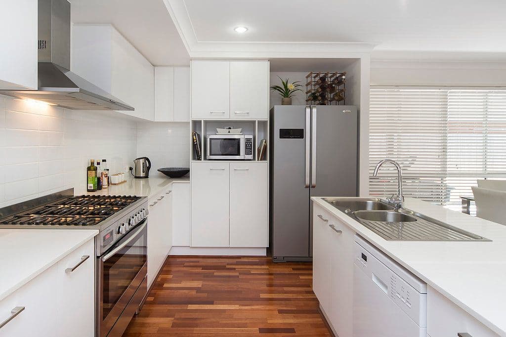 46 Azure Way, Hope Island QLD 4212, Hope Island - Thumbnail 3