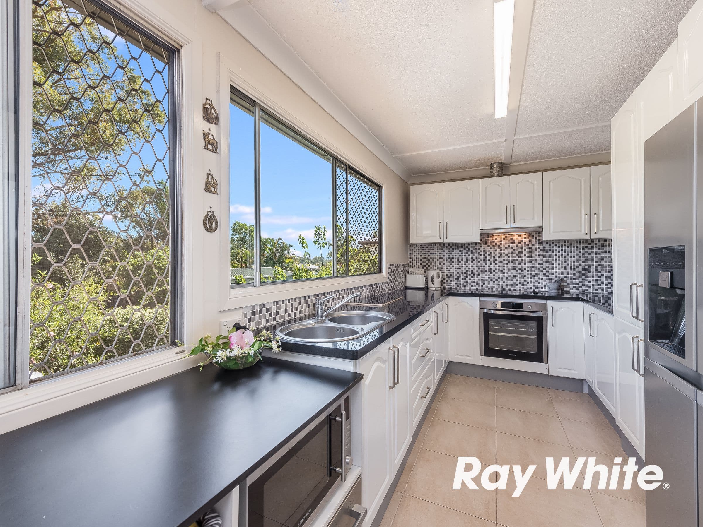 41 Aquarius Drive, Kingston QLD 4114, Kingston - Thumbnail 3