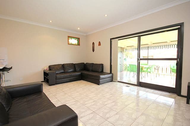 104 Denman Road, GEORGES HALL NSW 2198, Georges Hall - Thumbnail 4