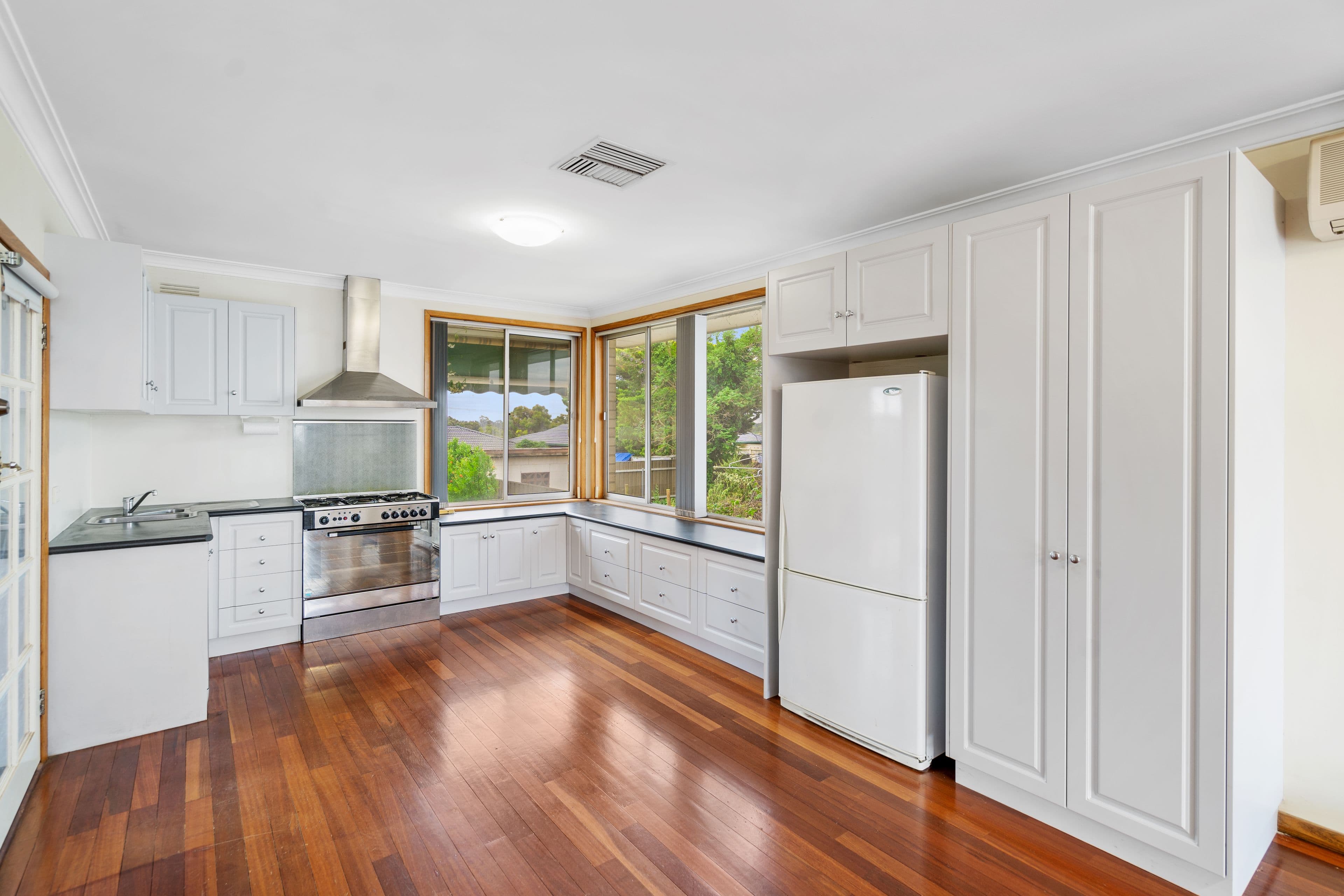 26 Macarthur Street, Ashmont NSW 2650, Ashmont - Thumbnail 3