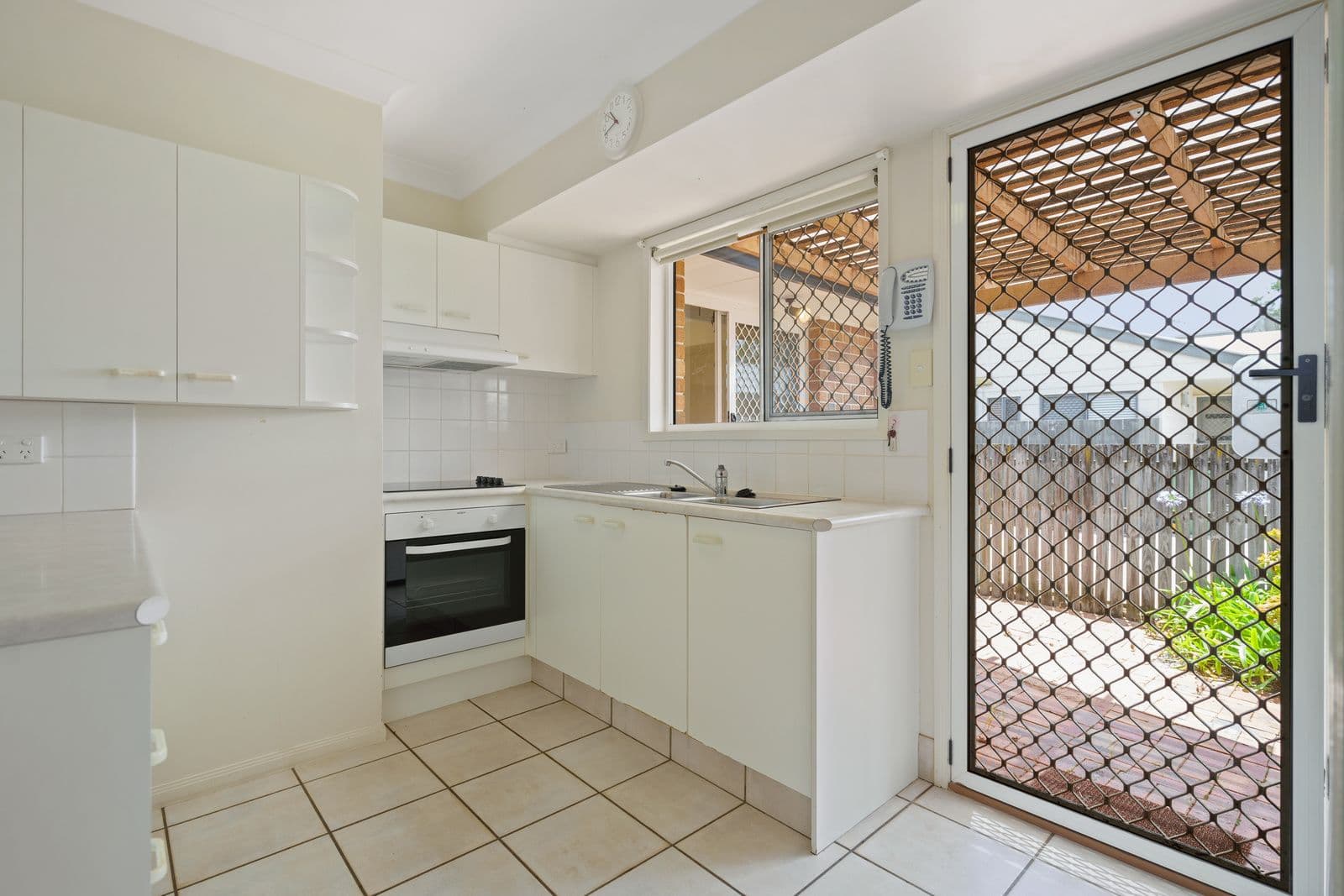 62 Queen Street, Cleveland QLD 4163, Cleveland - Thumbnail 8