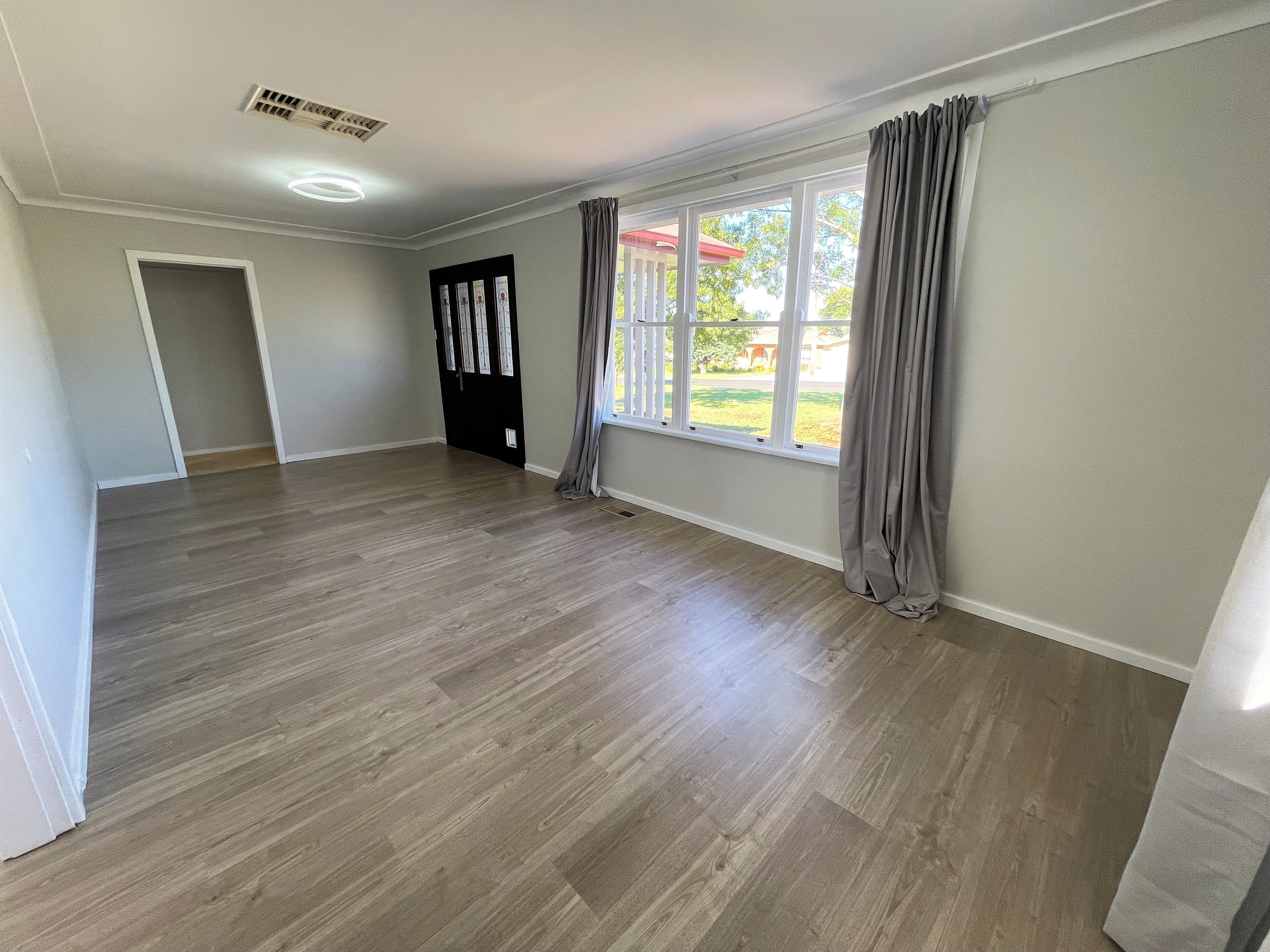 19 Barellan Street, Griffith NSW 2680, Griffith - Thumbnail 2