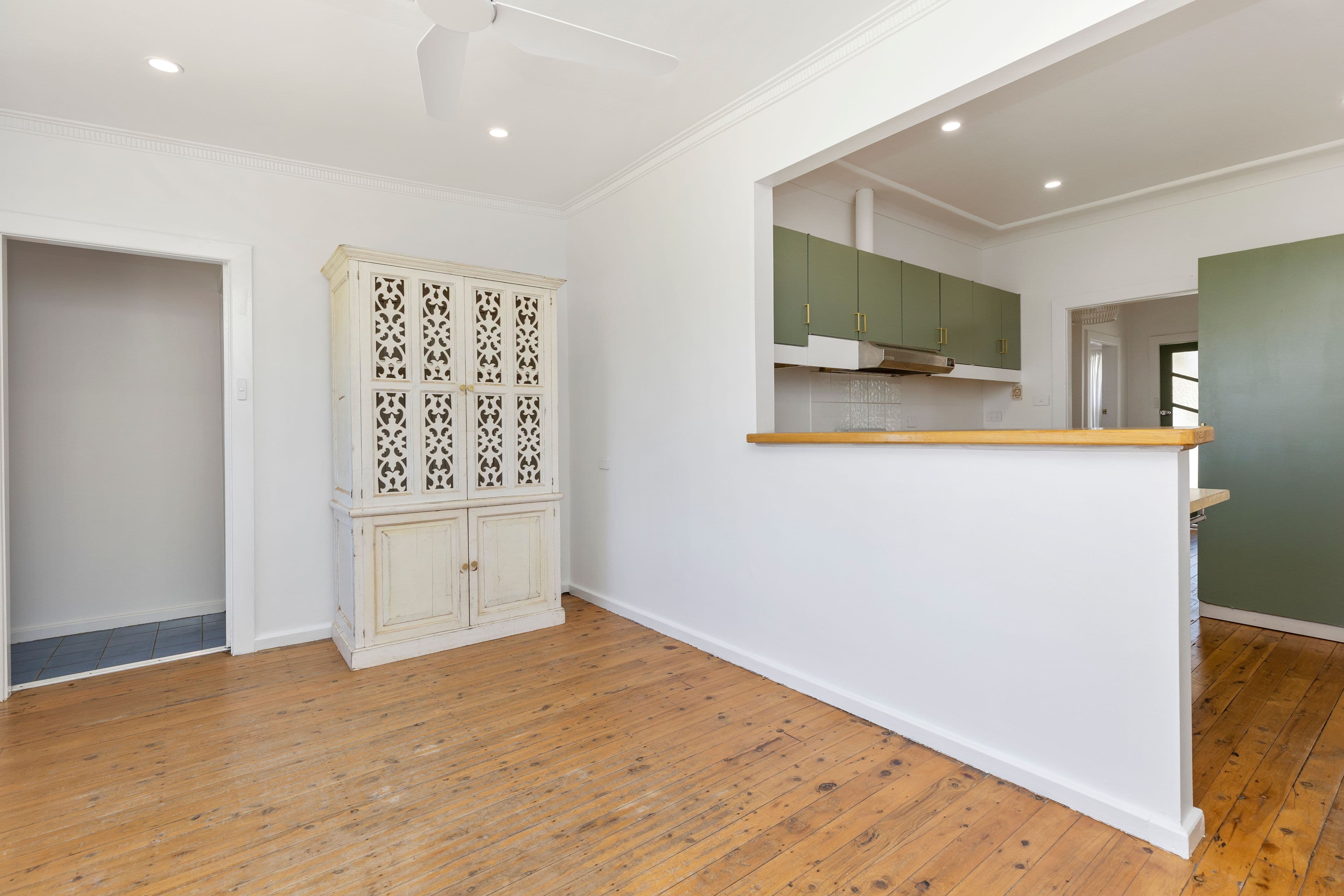 401 Lake Albert Road, Kooringal NSW 2650, Kooringal - Thumbnail 4