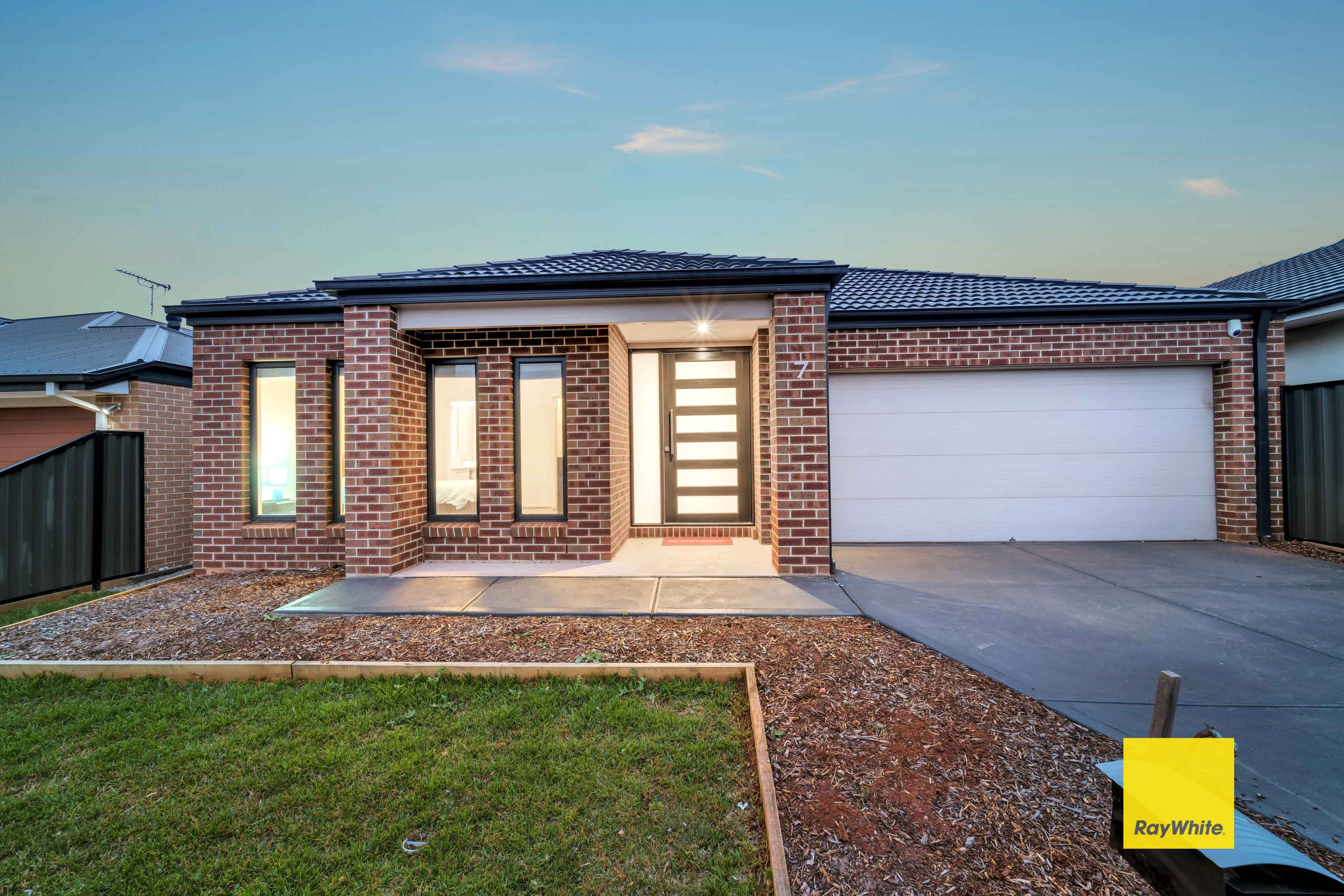 7 Infinity Drive, Fraser Rise VIC 3336, Fraser Rise - Image 1