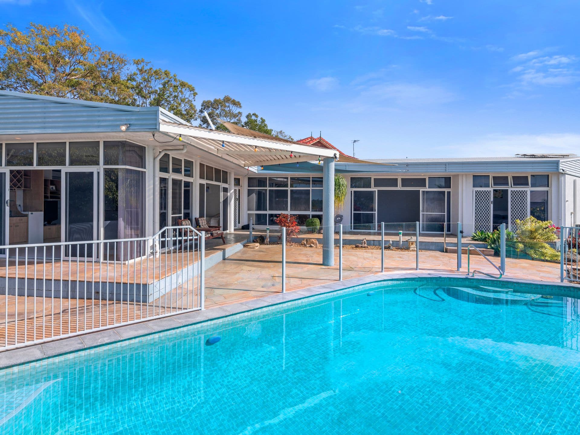 126 K P McGrath Drive, Elanora QLD 4221, Elanora - Thumbnail 3