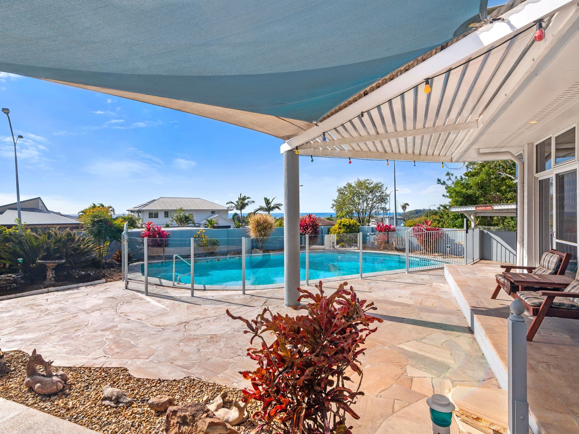 126 K P McGrath Drive, Elanora QLD 4221, Elanora - Thumbnail 4