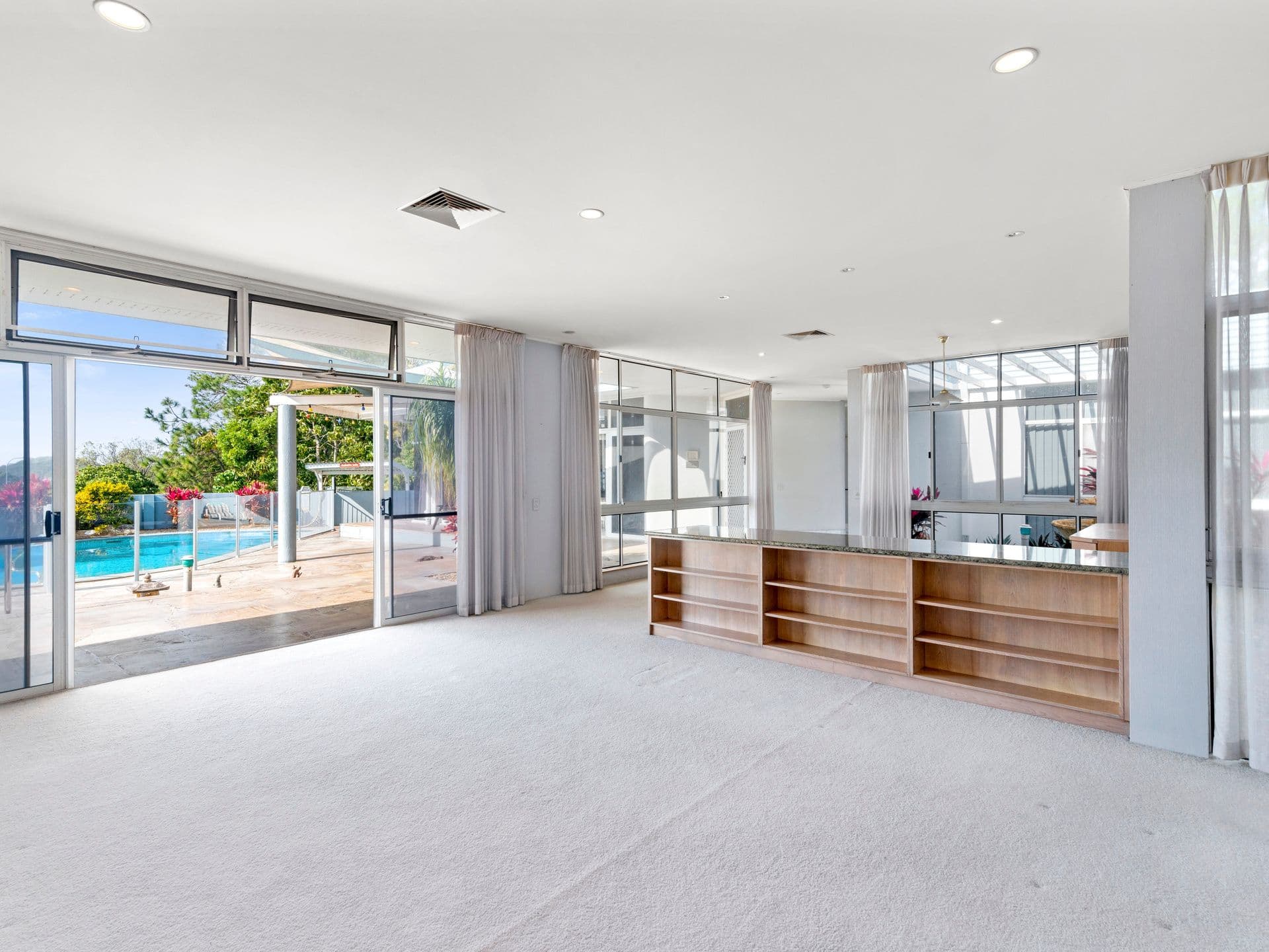 126 K P McGrath Drive, Elanora QLD 4221, Elanora - Thumbnail 7