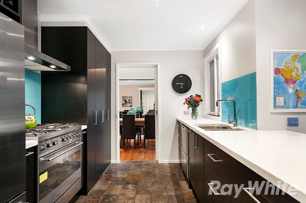 2 McLean Court, Wantirna South VIC 3152, Wantirna South - Thumbnail 4