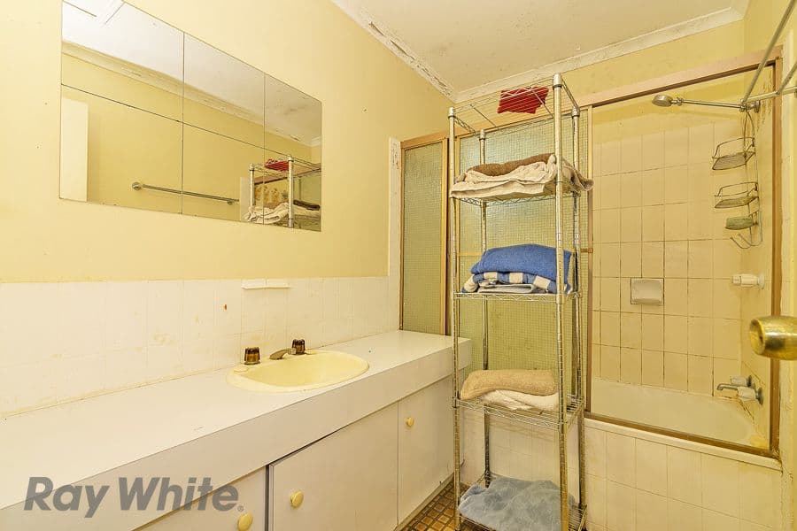 42 Strathallen Drive, Boronia Heights QLD 4124, Boronia Heights - Thumbnail 6