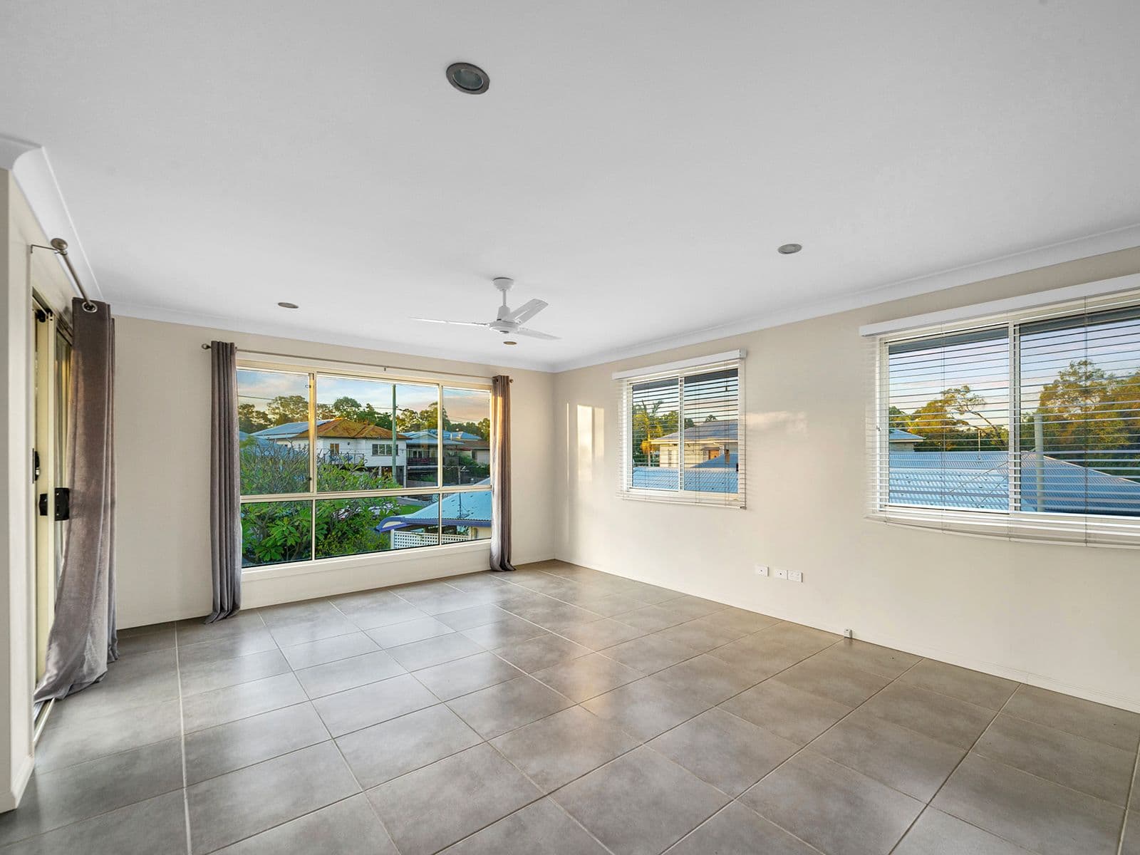 42 Lancelot Street, Tennyson QLD 4105, Tennyson - Thumbnail 5