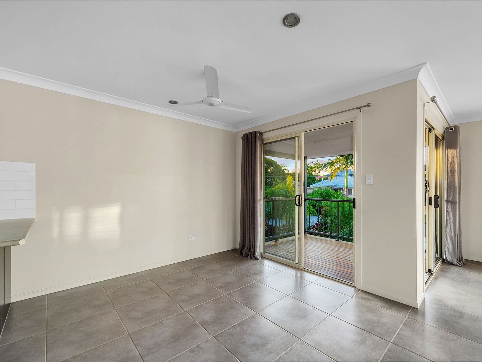 42 Lancelot Street, Tennyson QLD 4105, Tennyson - Thumbnail 6