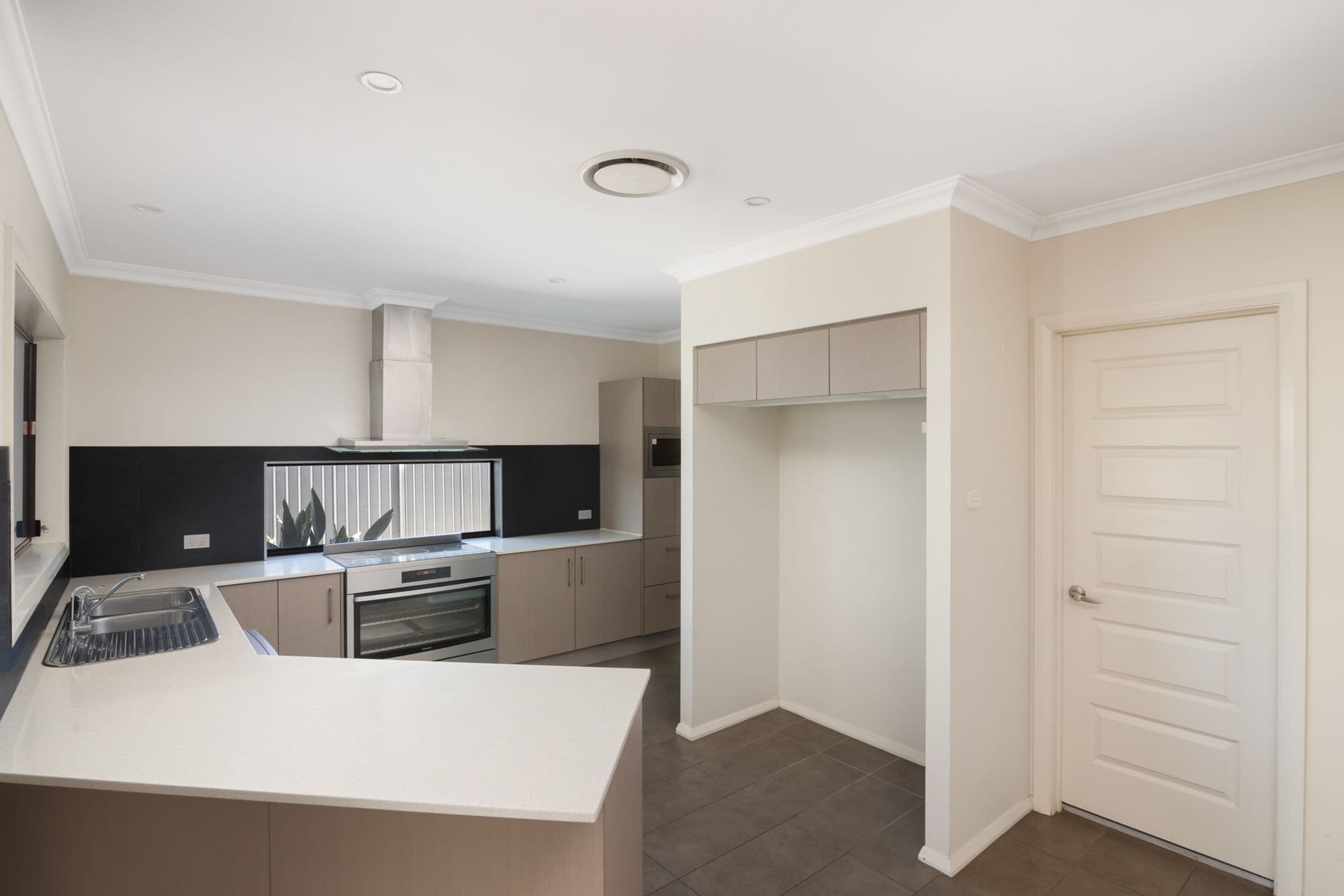 4 Brook Street, JORDAN SPRINGS NSW 2747, Jordan Springs - Thumbnail 3