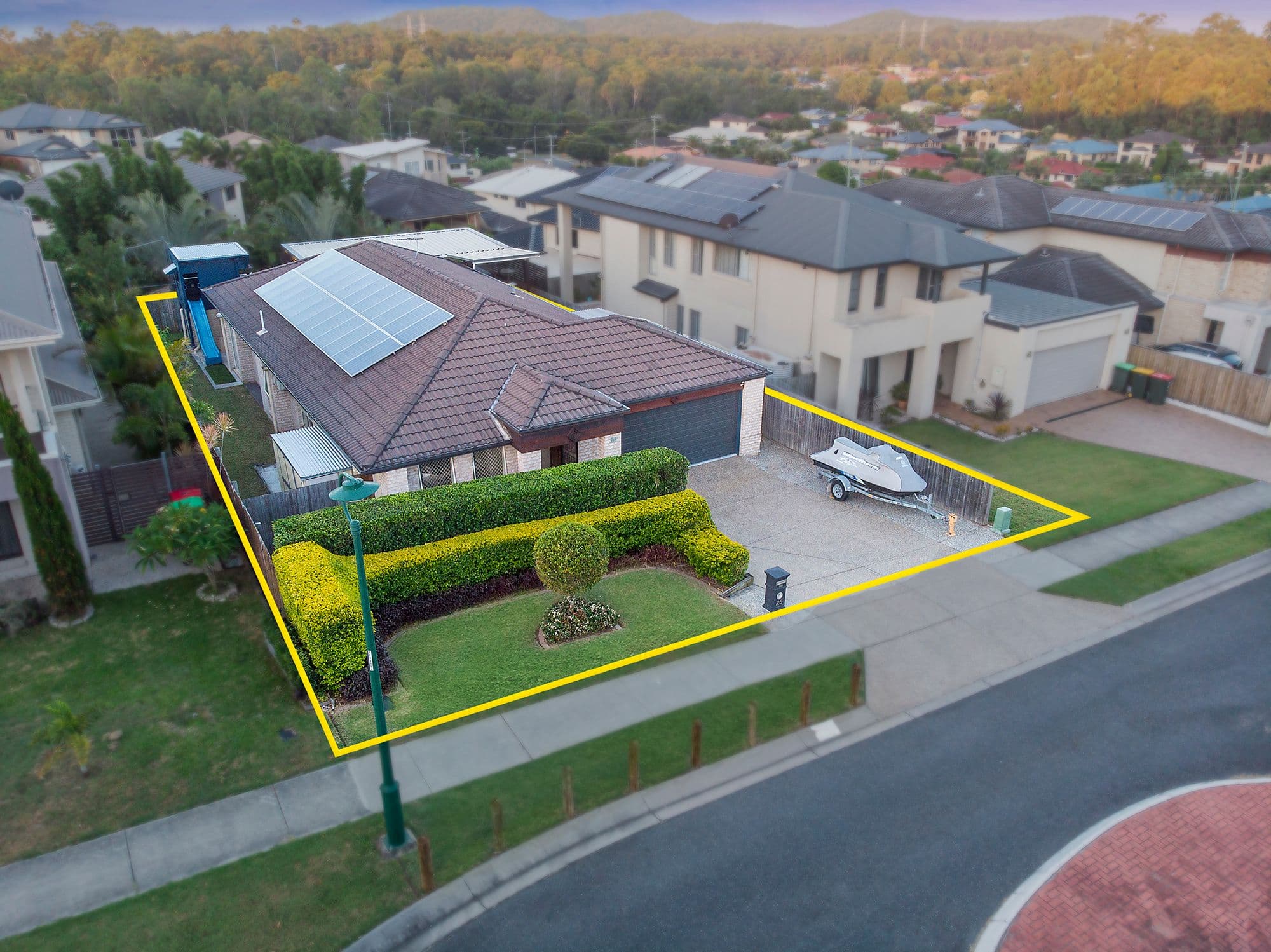 25 Taylor Place, Mackenzie QLD 4156, Mackenzie - Image 1