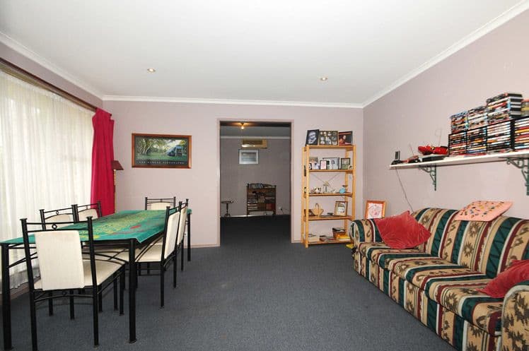 10 Burdett Street, Frankston North VIC 3200, Frankston North - Thumbnail 5