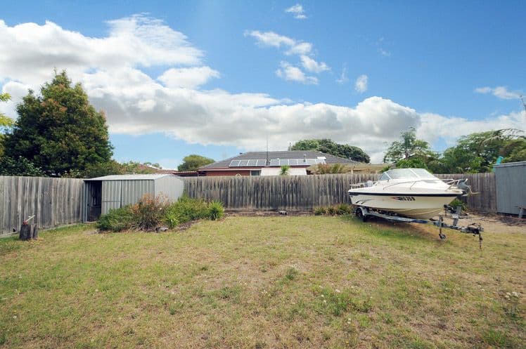 10 Burdett Street, Frankston North VIC 3200, Frankston North - Thumbnail 7