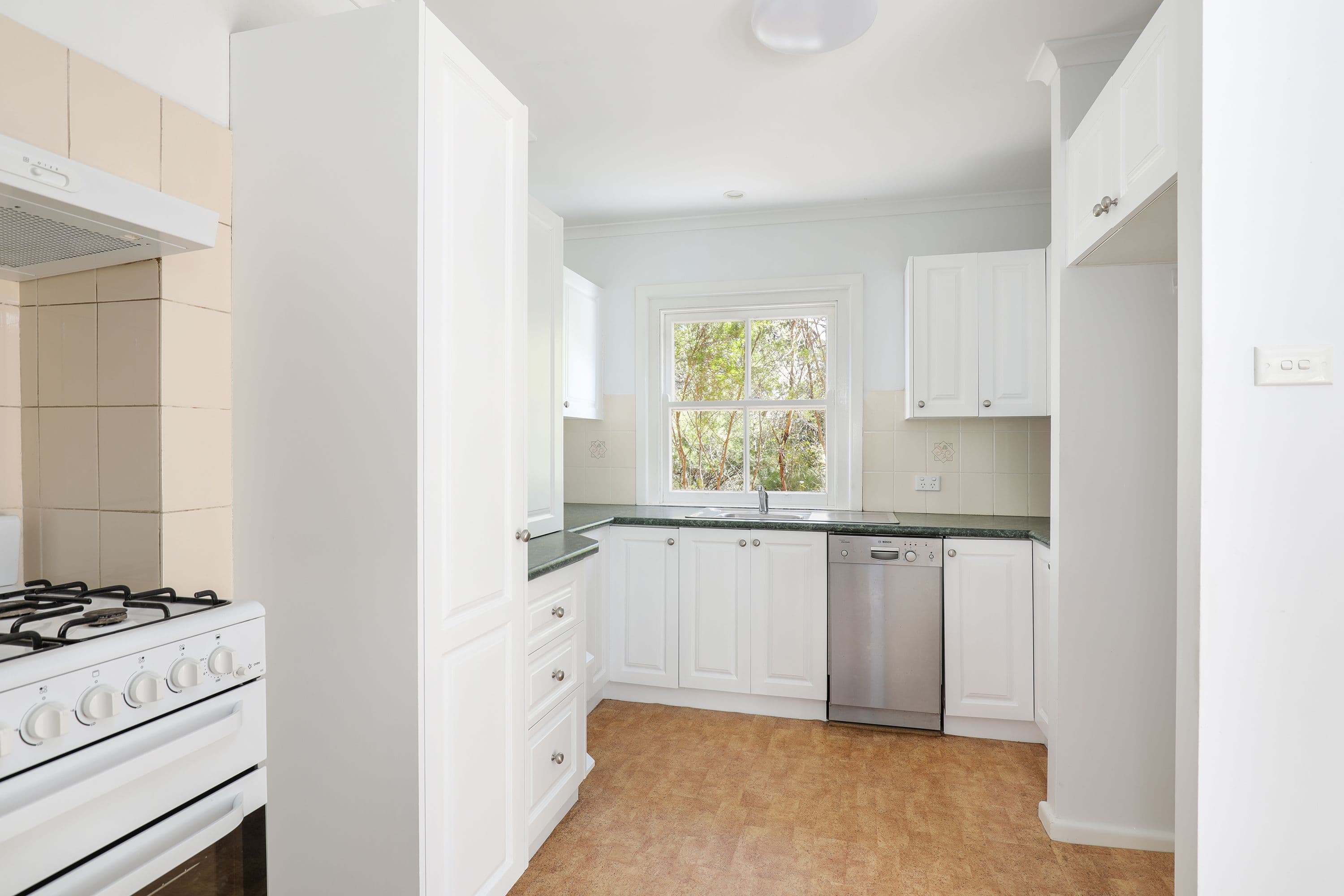 21 Thirroul Avenue, Blackheath NSW 2785, Blackheath - Thumbnail 8