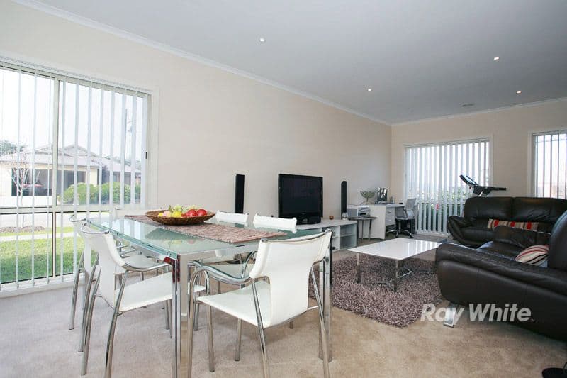 25 Boronia Avenue, CRANBOURNE VIC 3977, Cranbourne - Thumbnail 5