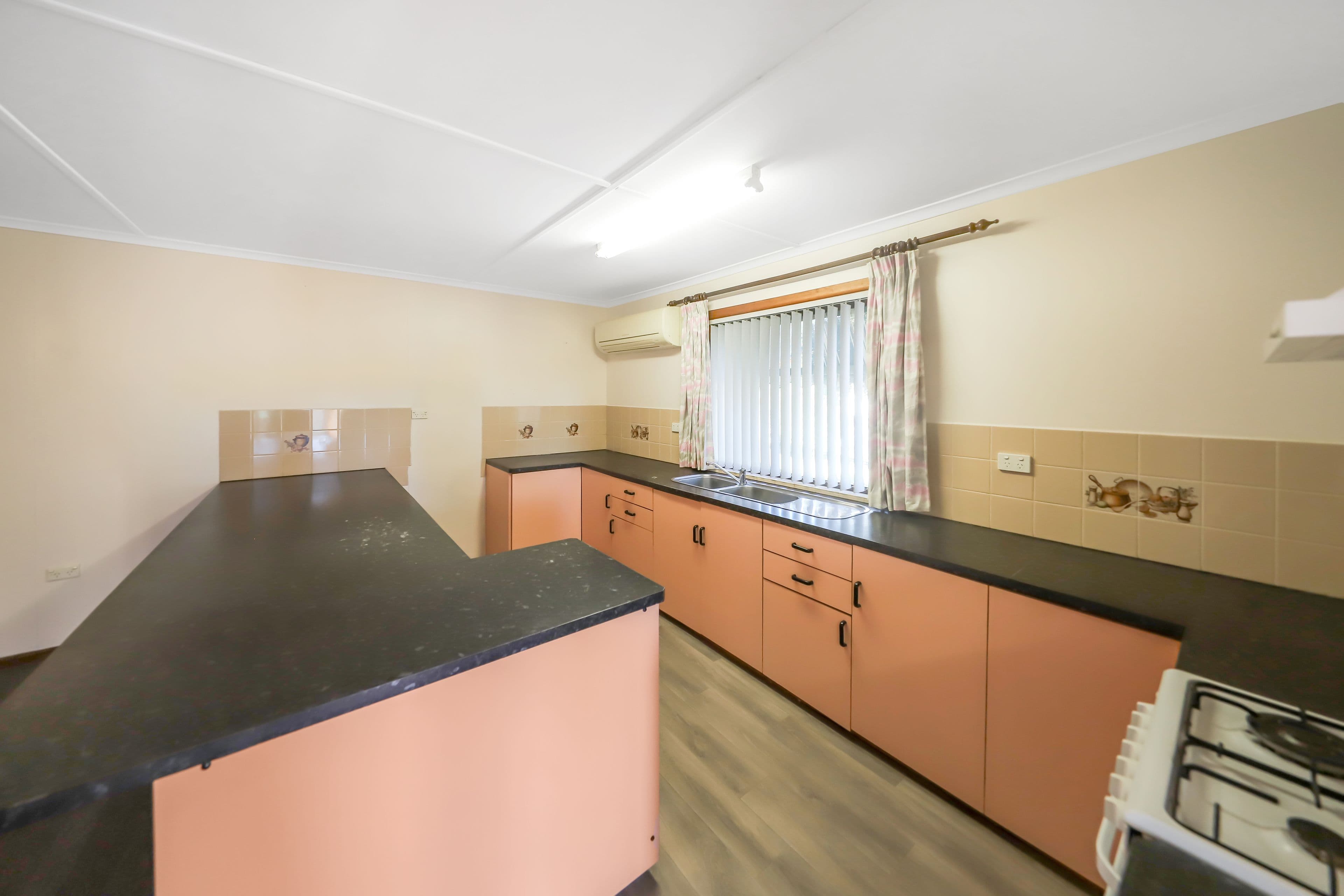 85 Clarke Street, Tumut NSW 2720, Tumut - Thumbnail 3