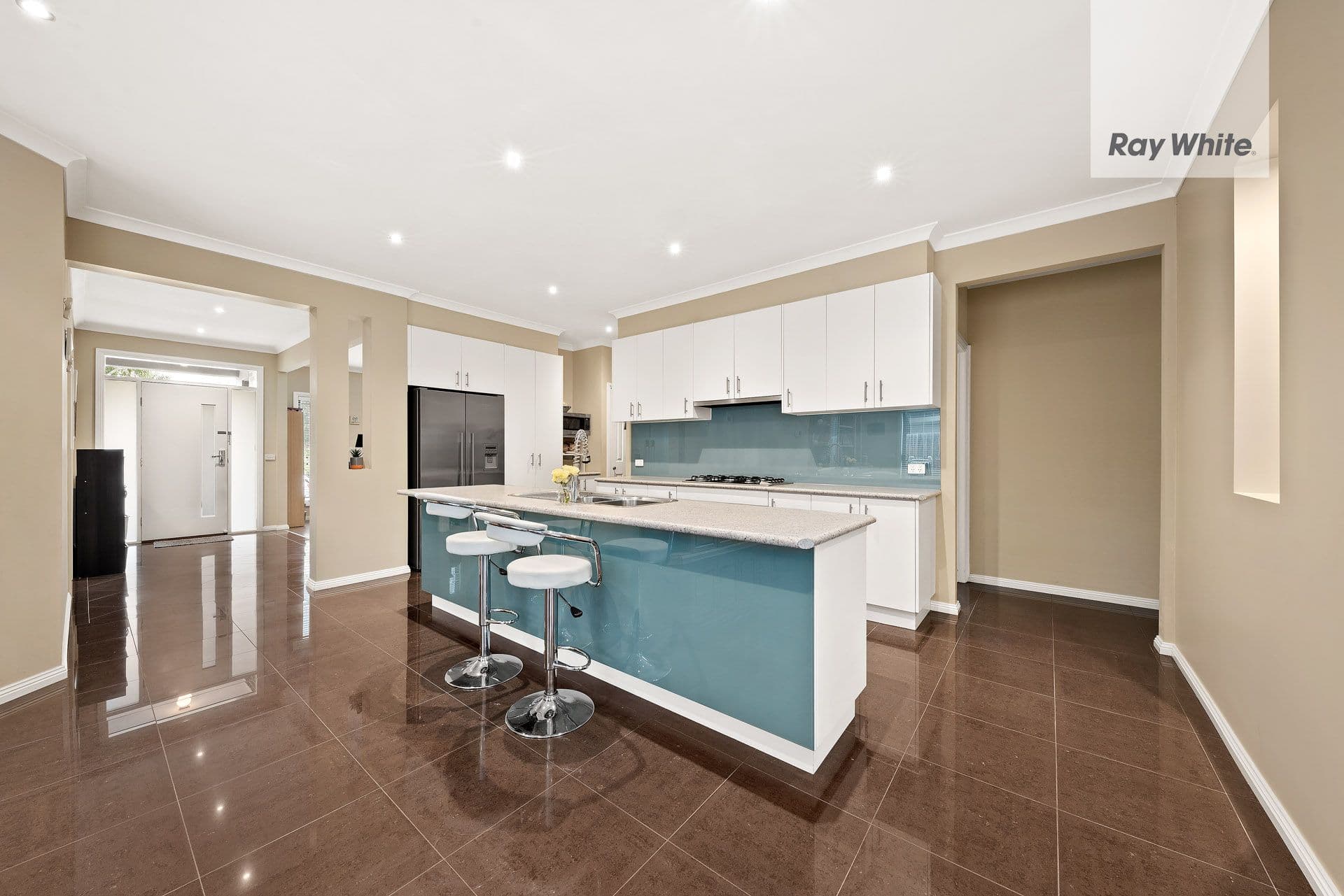 35 Carinya Crescent, South Morang VIC 3752, South Morang - Thumbnail 2