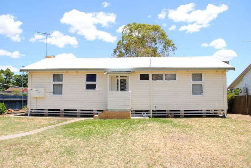 386 Boston Street, Moree NSW 2400, Moree - Thumbnail 2
