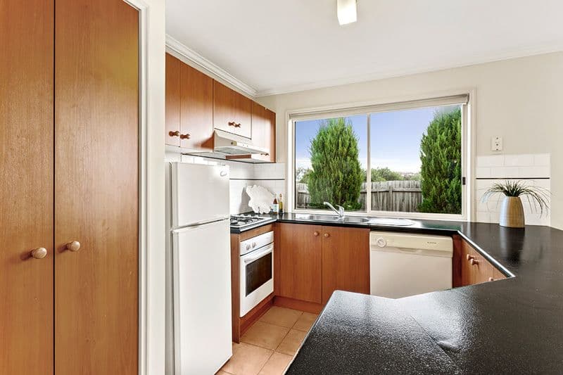 38 Jacana Street, CHADSTONE VIC 3148, Chadstone - Thumbnail 5