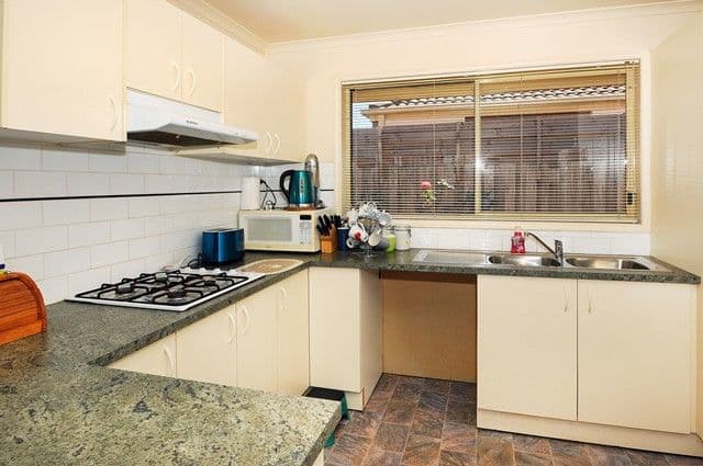 81 Greenwood Drive, CARRUM DOWNS VIC 3201, Carrum Downs - Thumbnail 2