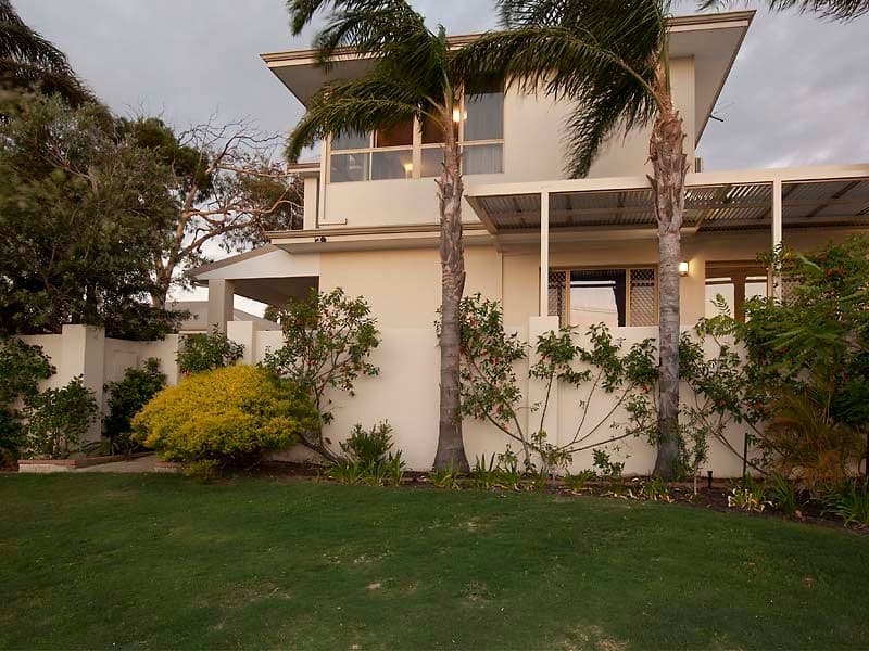 167 St Brigids Terrace, SCARBOROUGH WA 6019, Scarborough - Thumbnail 2